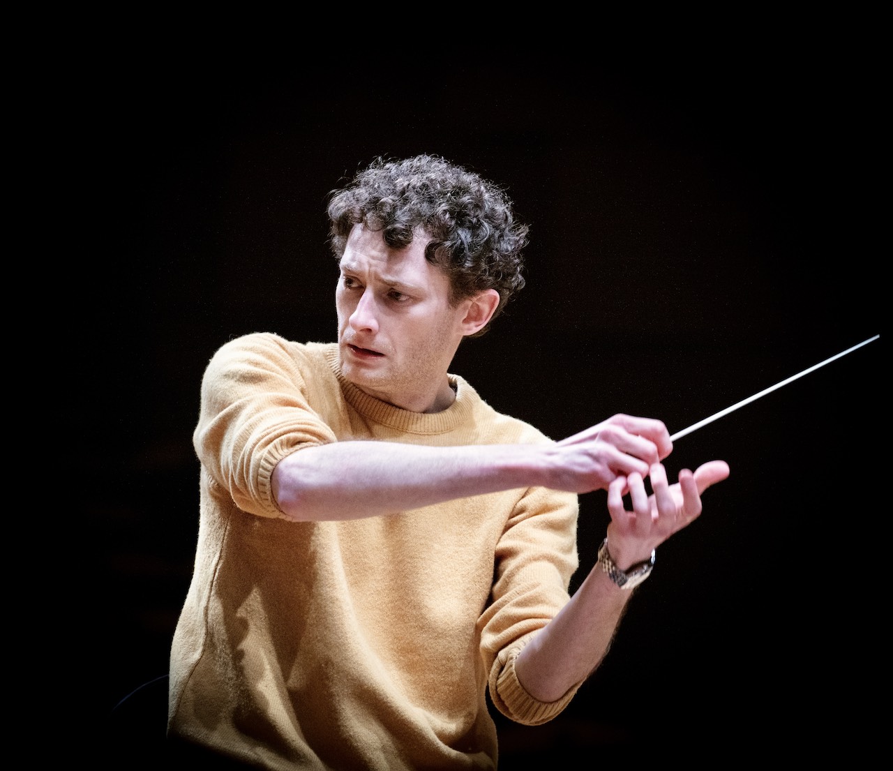 Clément Nonciaux conducting.